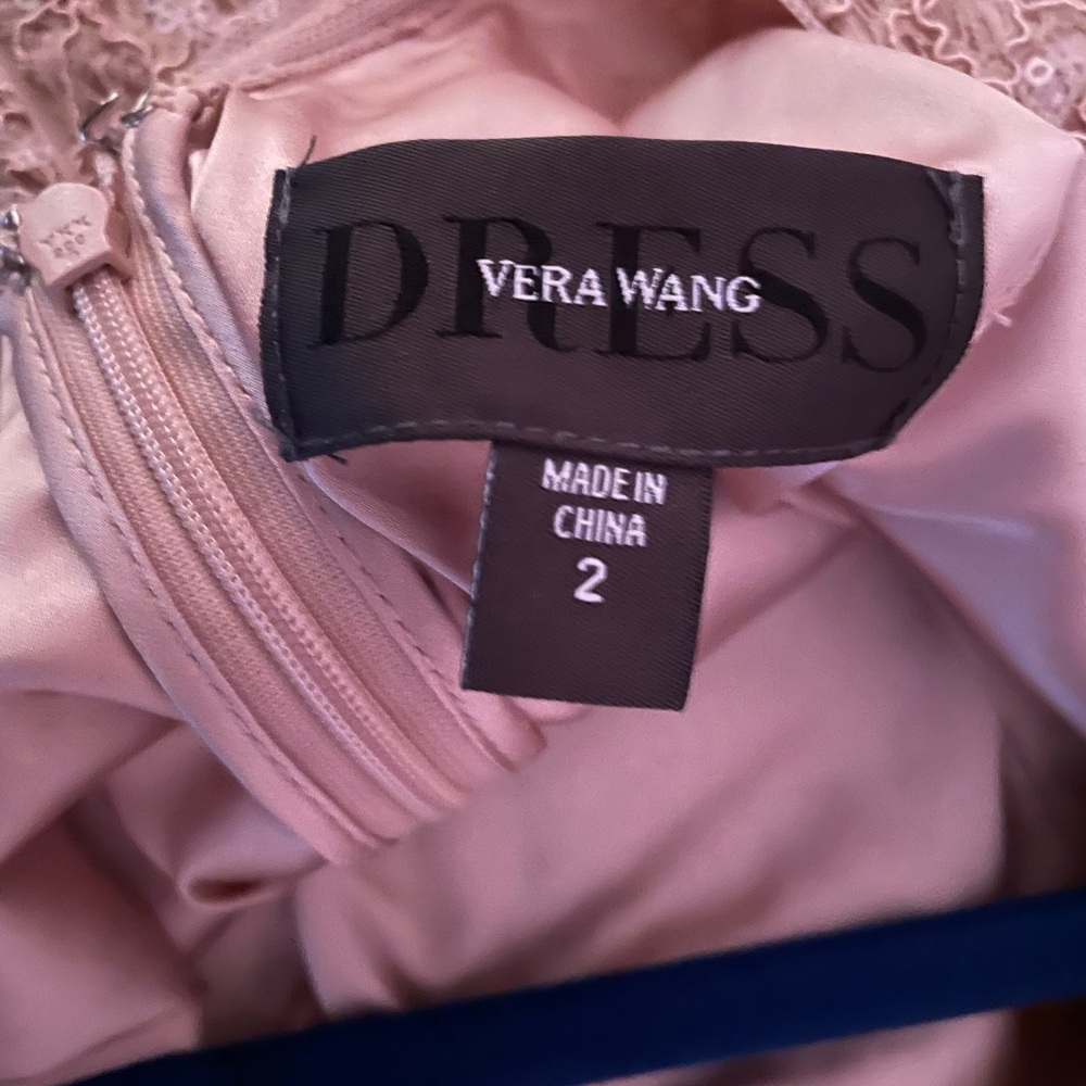 Vera Wang Gown - Picture 6 of 9